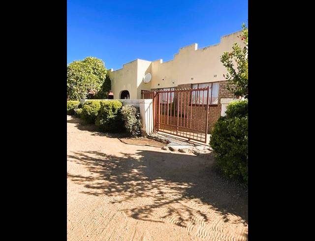 3 BEDROOM HOUSE FOR SALE IN MANKWENG